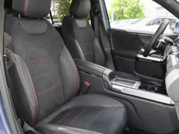 MERCEDES-BENZ GLB 220 d 4M AMG-Sport 360 MBeam Distr…