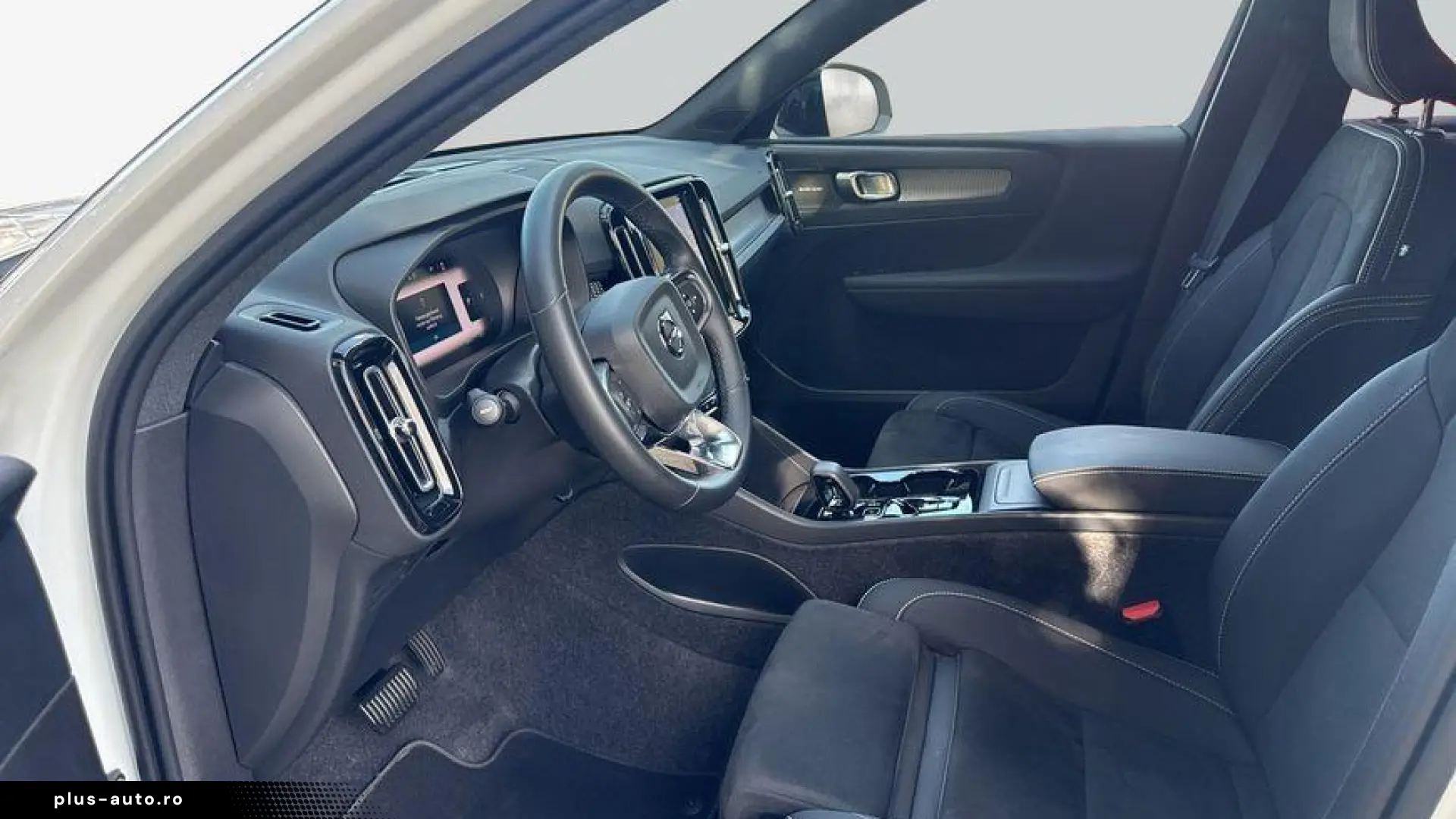 Volvo XC40 B3 B DKG Plus Dark
