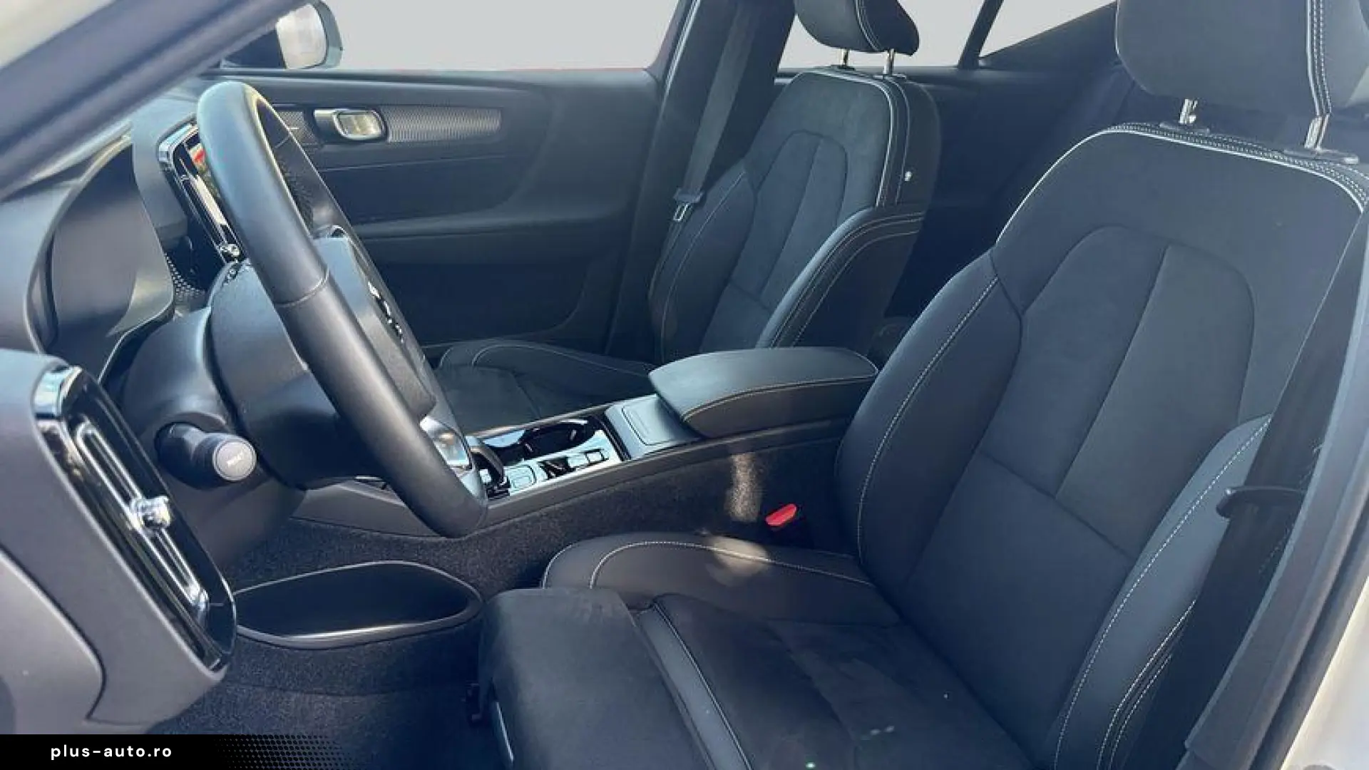 Volvo XC40 B3 B DKG Plus Dark