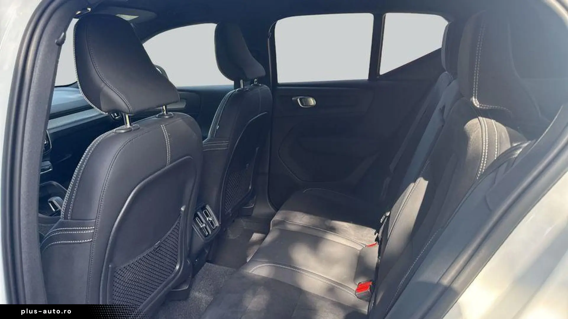 Volvo XC40 B3 B DKG Plus Dark