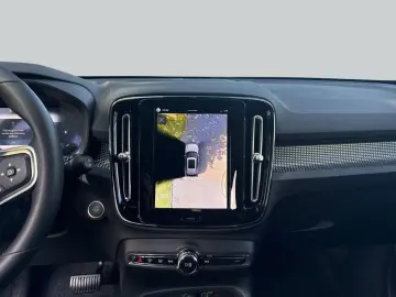 Volvo XC40 B3 B DKG Plus Dark