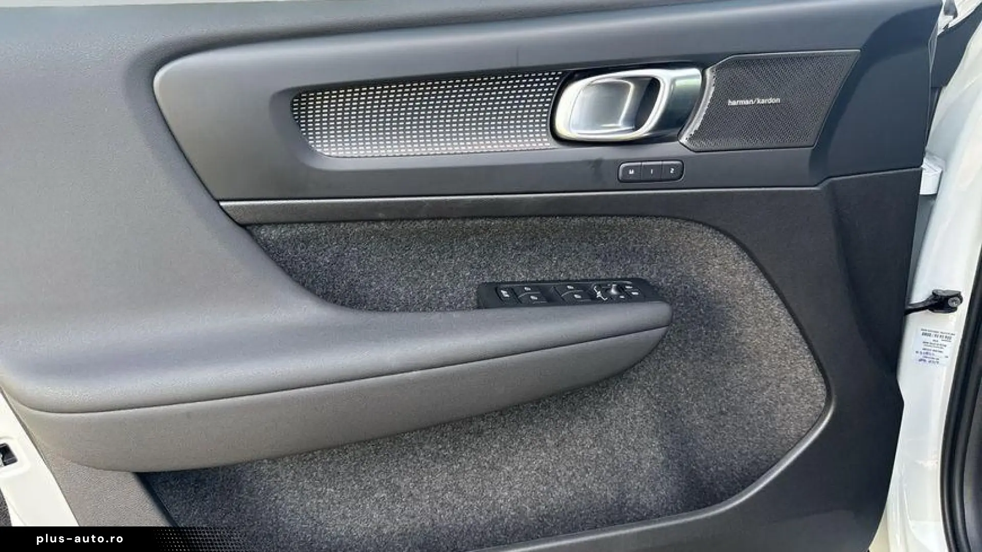 Volvo XC40 B3 B DKG Plus Dark