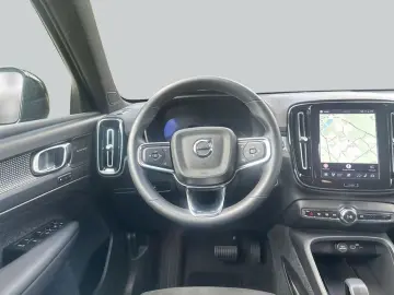 Volvo XC40 B3 B DKG Plus Dark