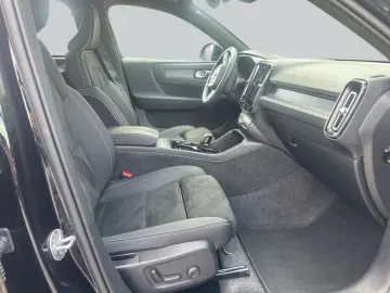 Volvo XC40 B3 B DKG Plus Dark