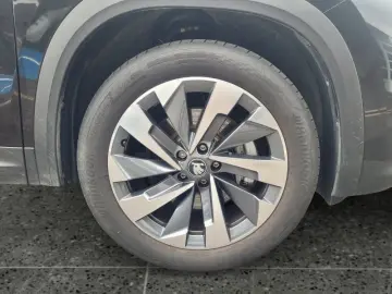 SKODA Kodiaq 1.5 TSI mHEV Selection  7-SITZER PANO