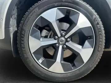 Volvo XC40 B3 B DKG Plus Dark