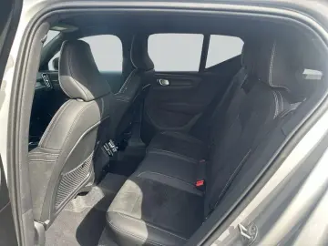 Volvo XC40 B3 B DKG Plus Dark