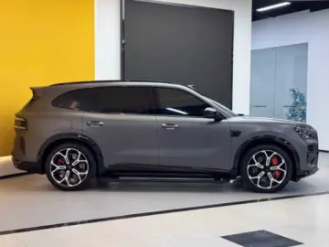 ZEEKR 8X SHADOW 1400KM AWD 70 kWh BLACK PACKAGE