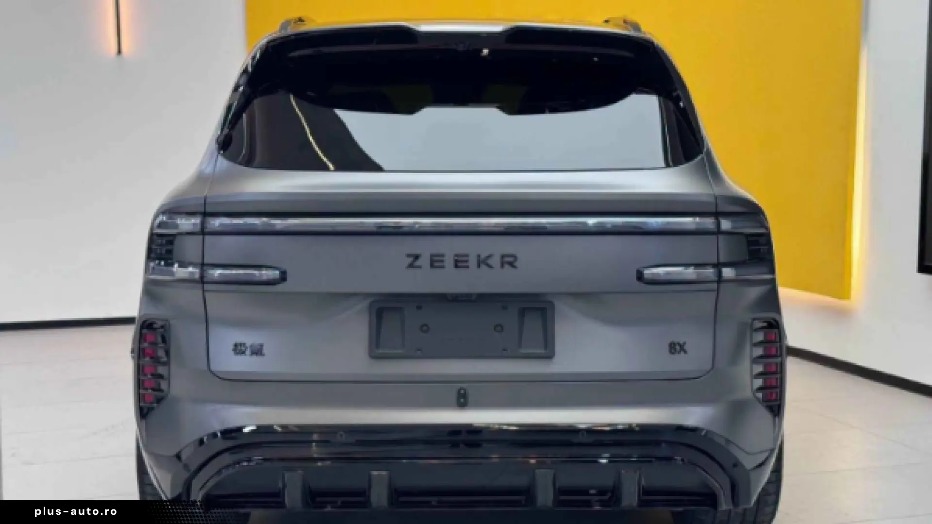 ZEEKR 8X SHADOW 1400KM AWD 70 kWh BLACK PACKAGE