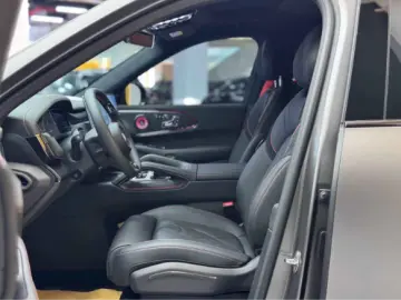 ZEEKR 8X SHADOW 1400KM AWD 70 kWh BLACK PACKAGE