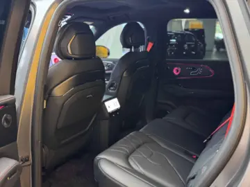 ZEEKR 8X SHADOW 1400KM AWD 70 kWh BLACK PACKAGE