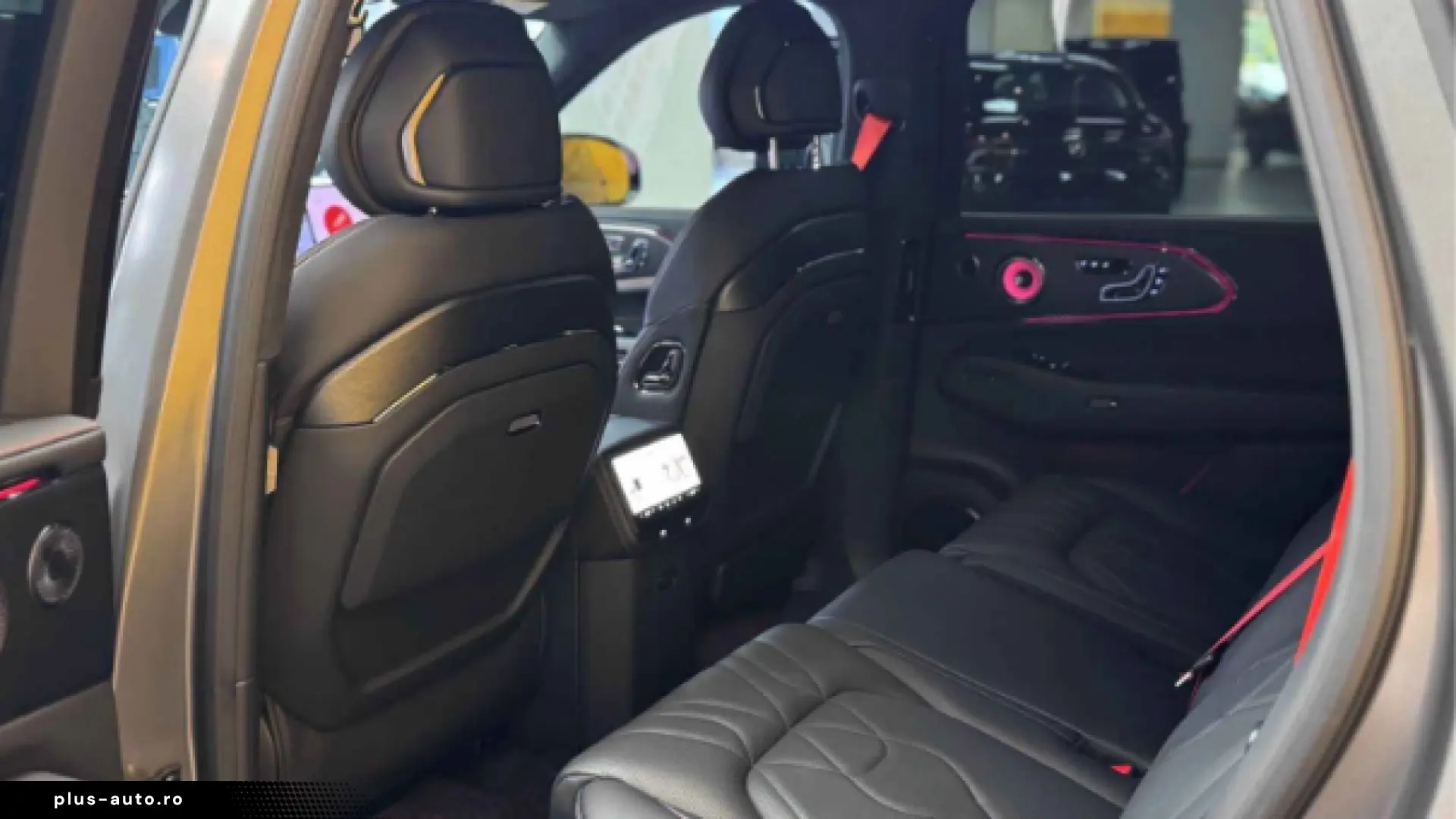 ZEEKR 8X SHADOW 1400KM AWD 70 kWh BLACK PACKAGE