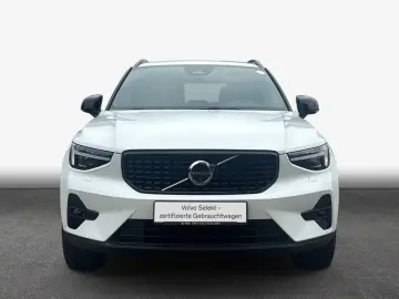 Volvo XC40 B3 B DKG Plus Dark