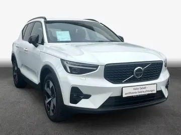 Volvo XC40 B3 B DKG Plus Dark