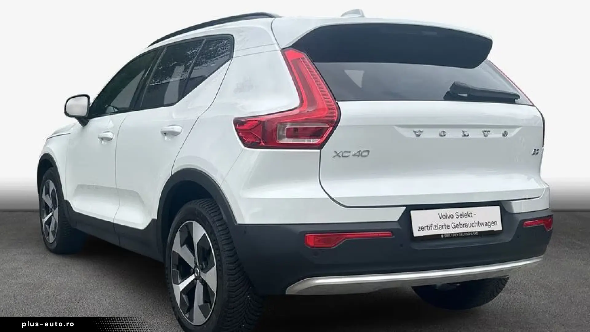 Volvo XC40 B3 B DKG Plus Dark