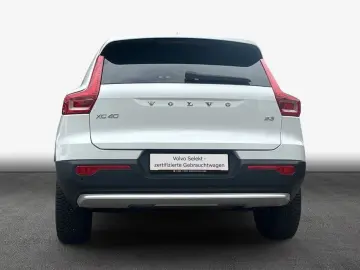 Volvo XC40 B3 B DKG Plus Dark