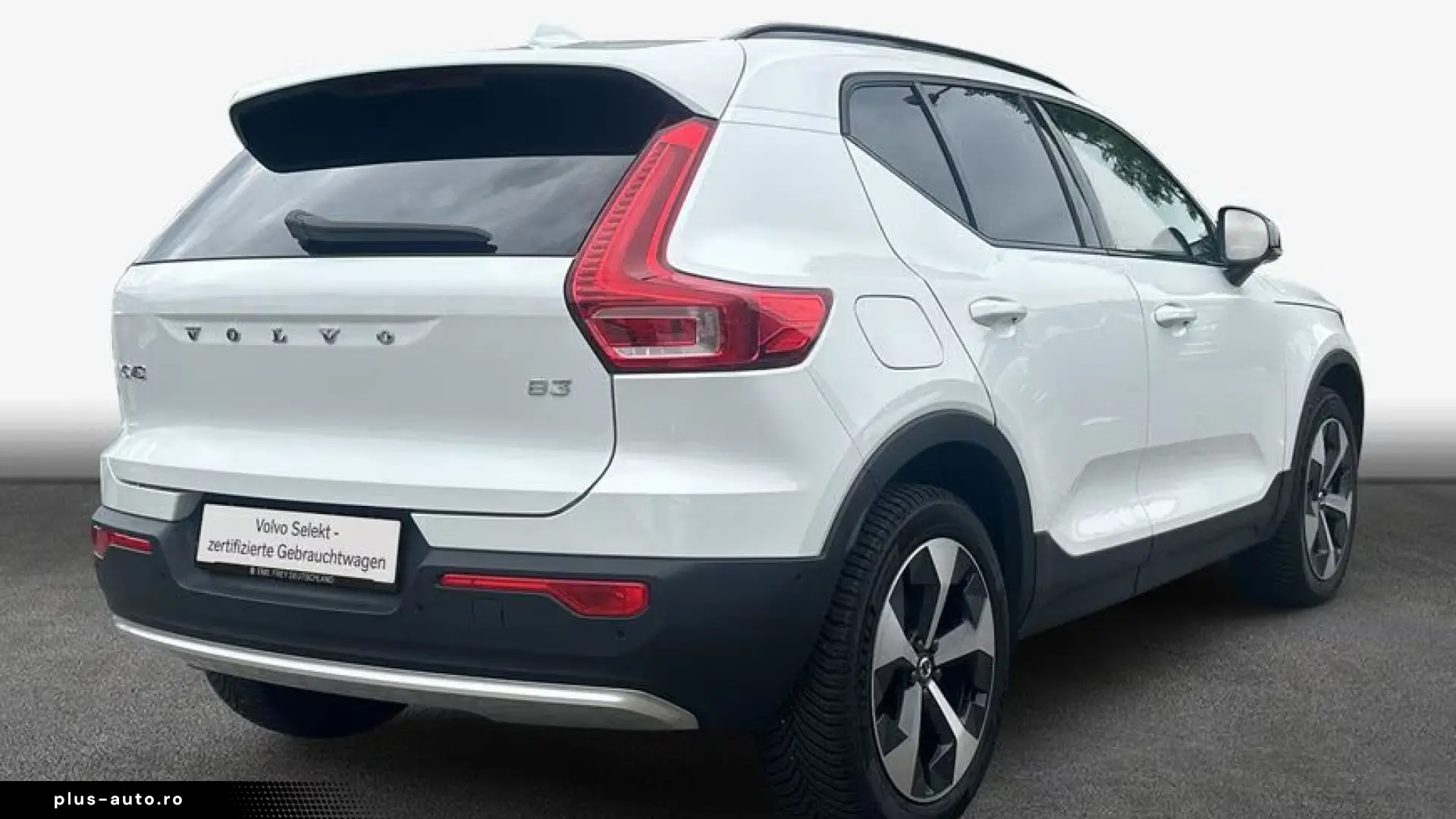 Volvo XC40 B3 B DKG Plus Dark