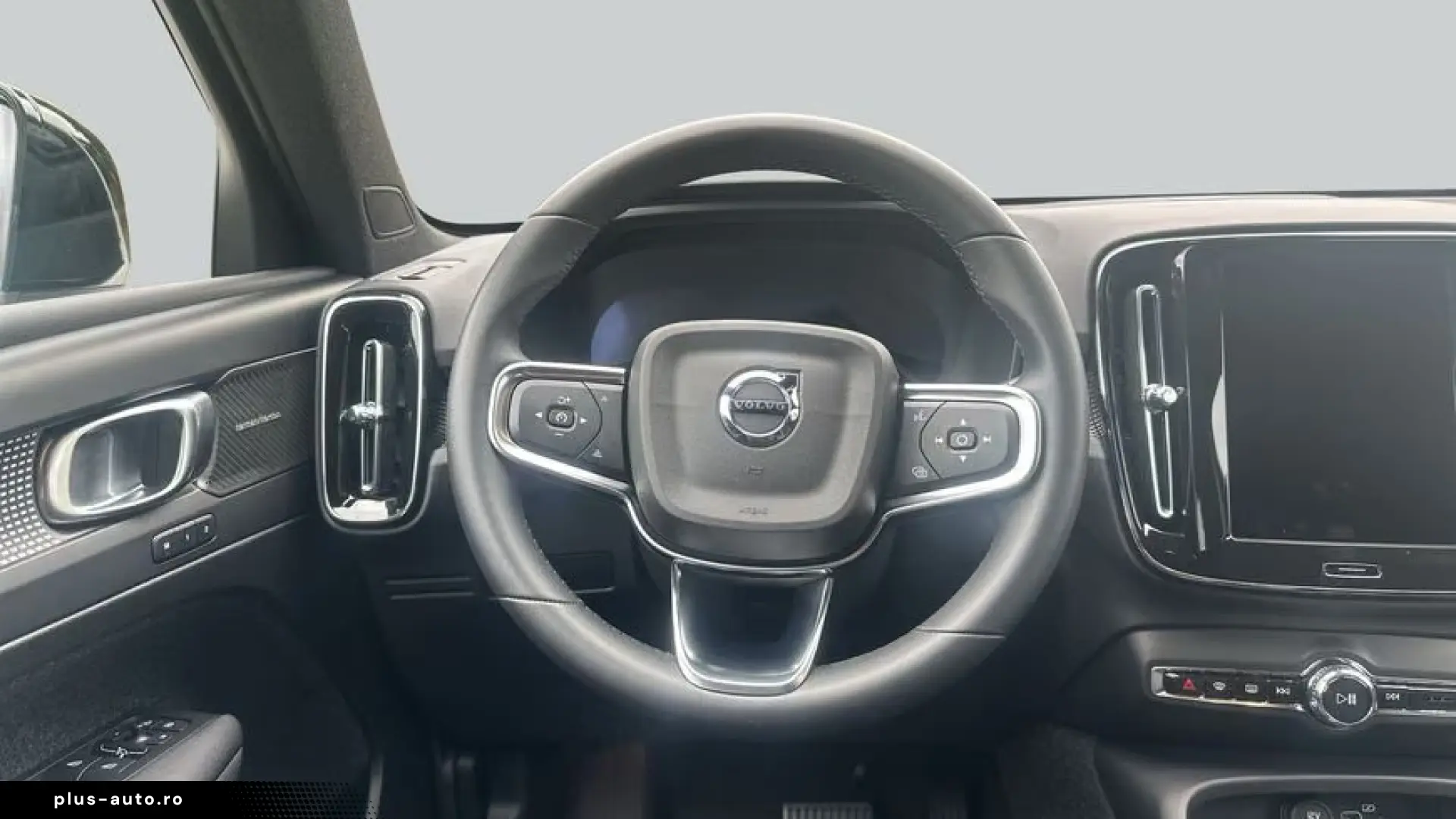 Volvo XC40 B3 B DKG Plus Dark