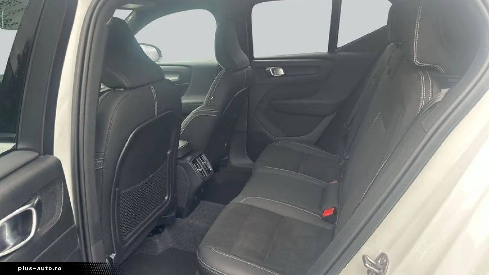 Volvo XC40 B3 B DKG Plus Dark