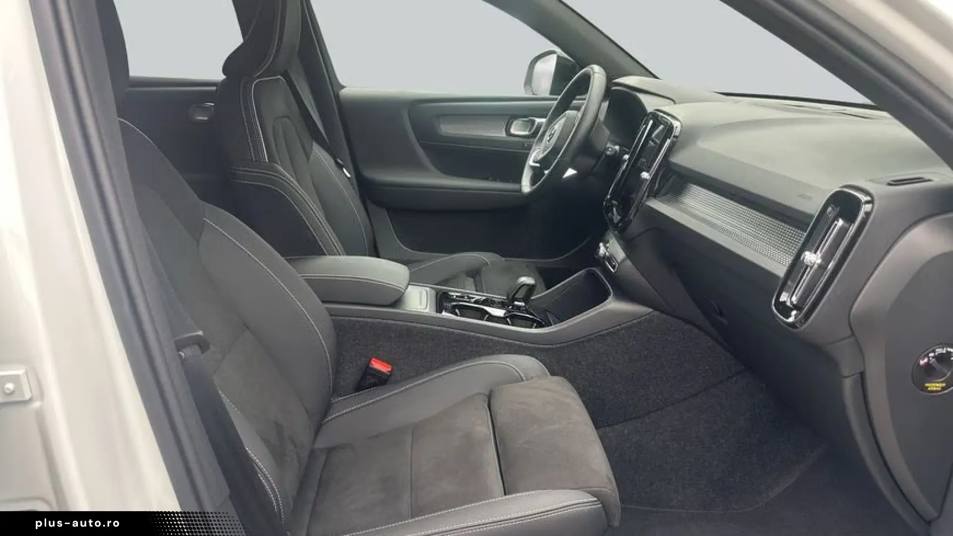 Volvo XC40 B3 B DKG Plus Dark