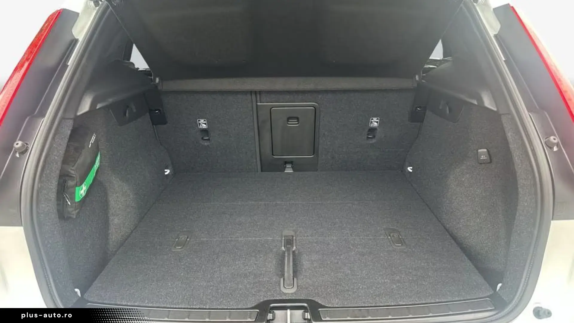 Volvo XC40 B3 B DKG Plus Dark