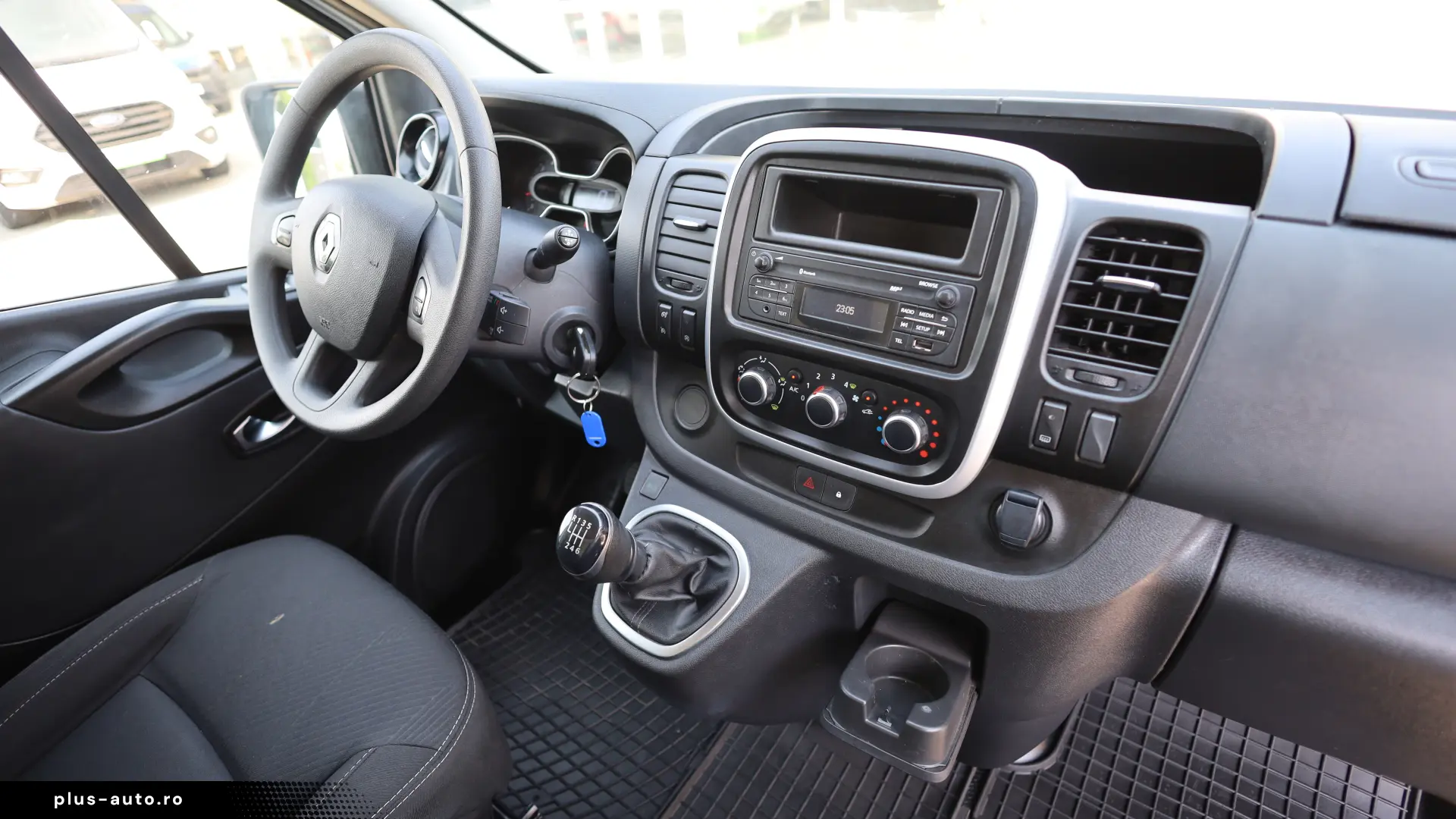 Renault Trafic L2H2 2.0D 145CP