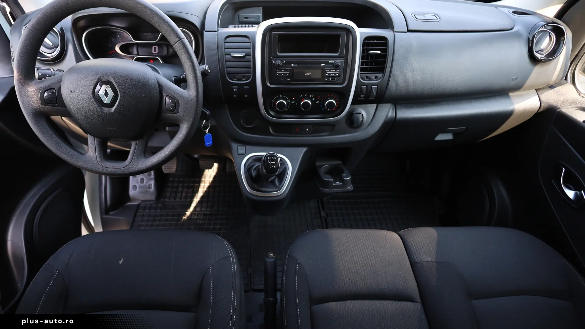 Renault Trafic L2H2 2.0D 145CP