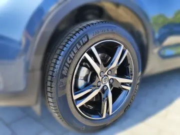 Volvo XC40 B3 Plus Dark 2WD StandHeizG Memory Seats