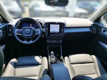 Volvo XC40 B3 Plus Dark 2WD StandHeizG Memory Seats