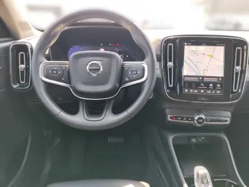 Volvo XC40 B3 Plus Dark 2WD StandHeizG Memory Seats