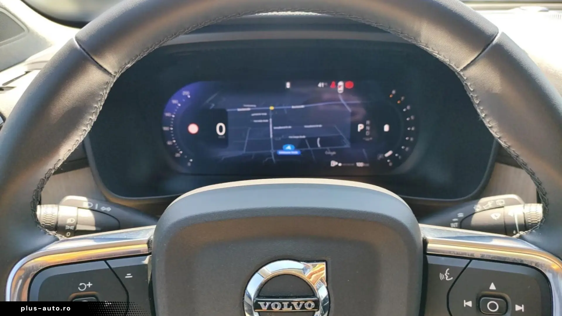 Volvo XC40 B3 Plus Dark 2WD StandHeizG Memory Seats