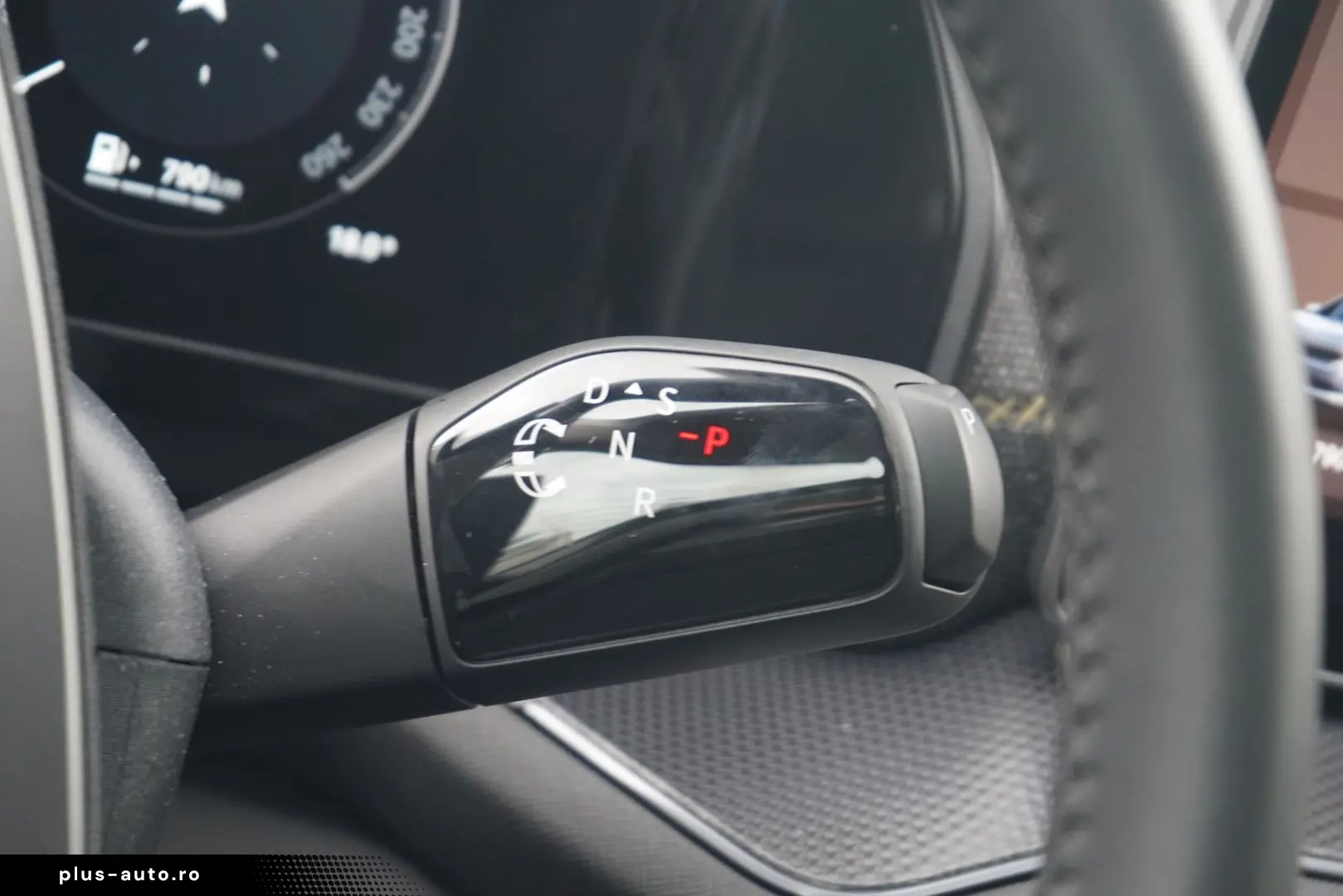 SKODA Kodiaq Selection 1.5 TSI DSG LED 7-Sitzer Pano