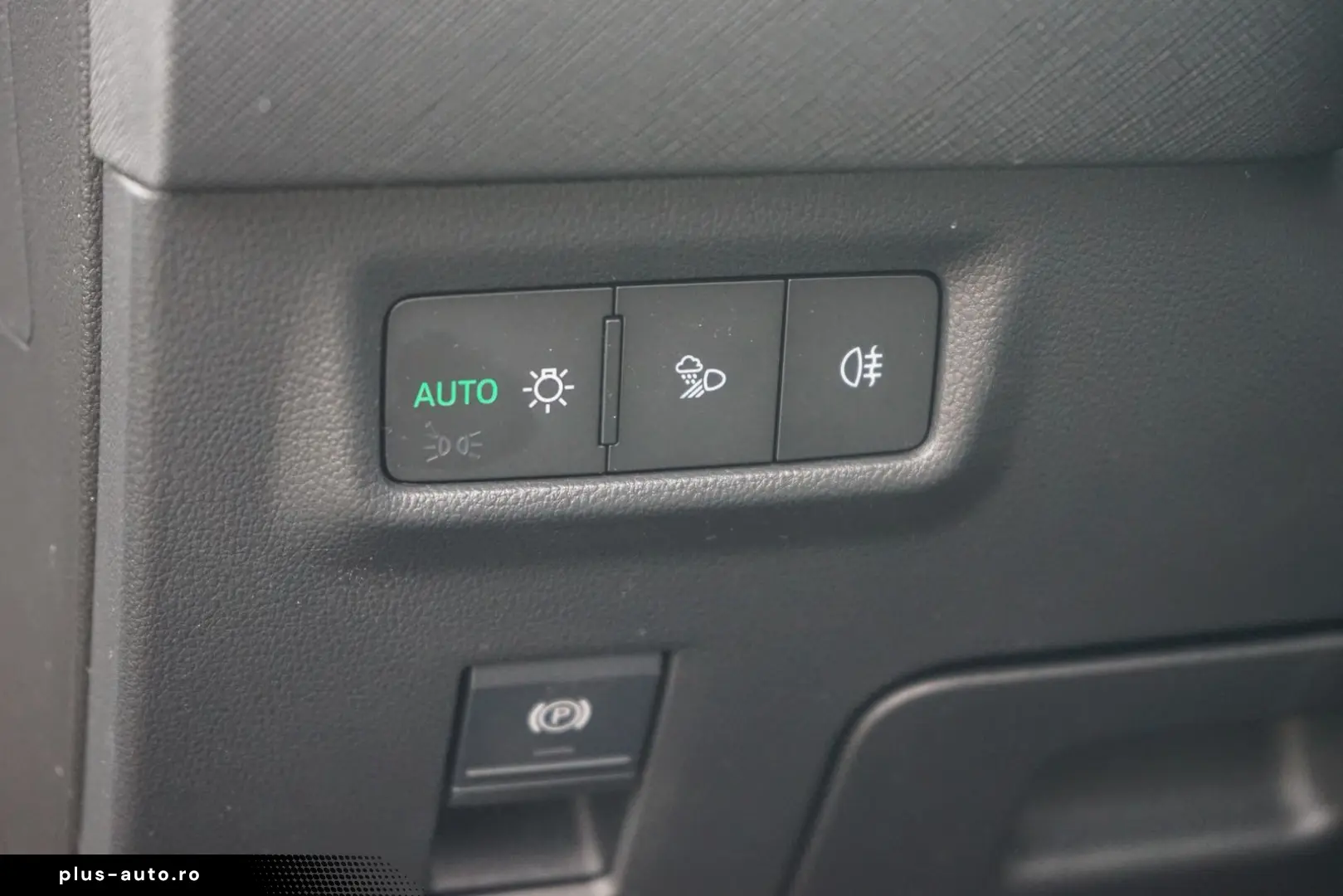 SKODA Kodiaq Selection 1.5 TSI DSG LED 7-Sitzer Pano