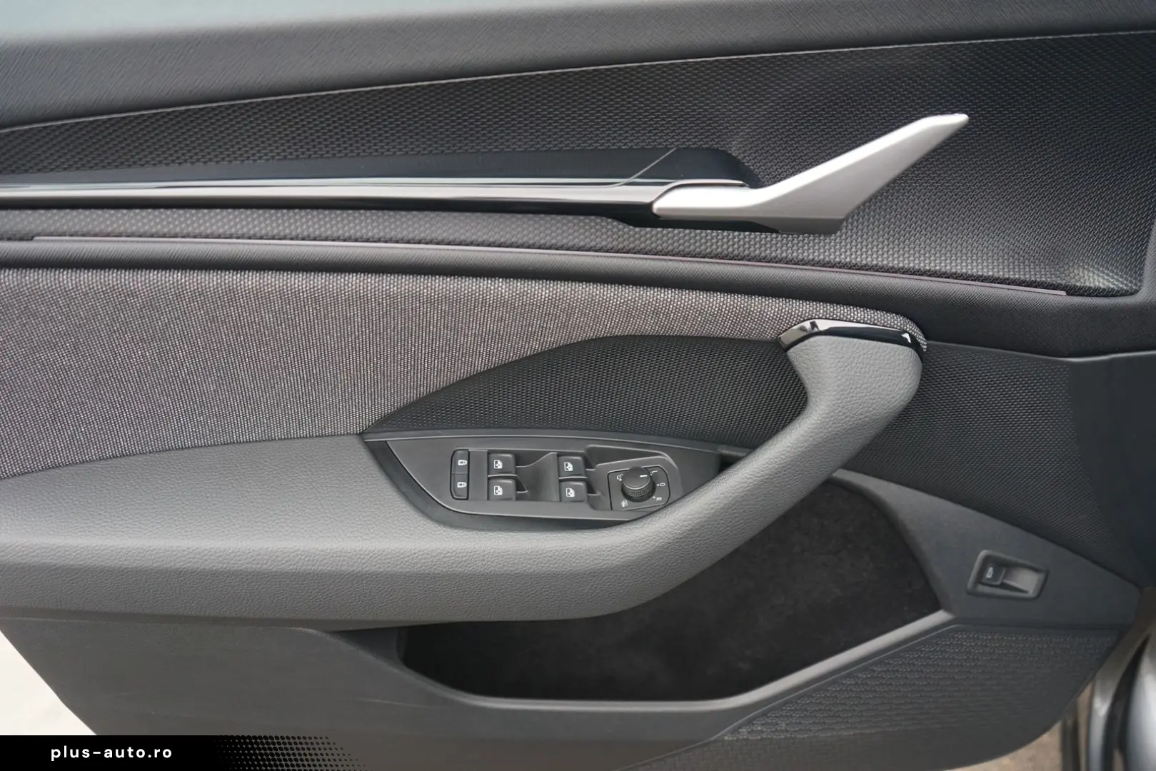 SKODA Kodiaq Selection 1.5 TSI DSG LED 7-Sitzer Pano