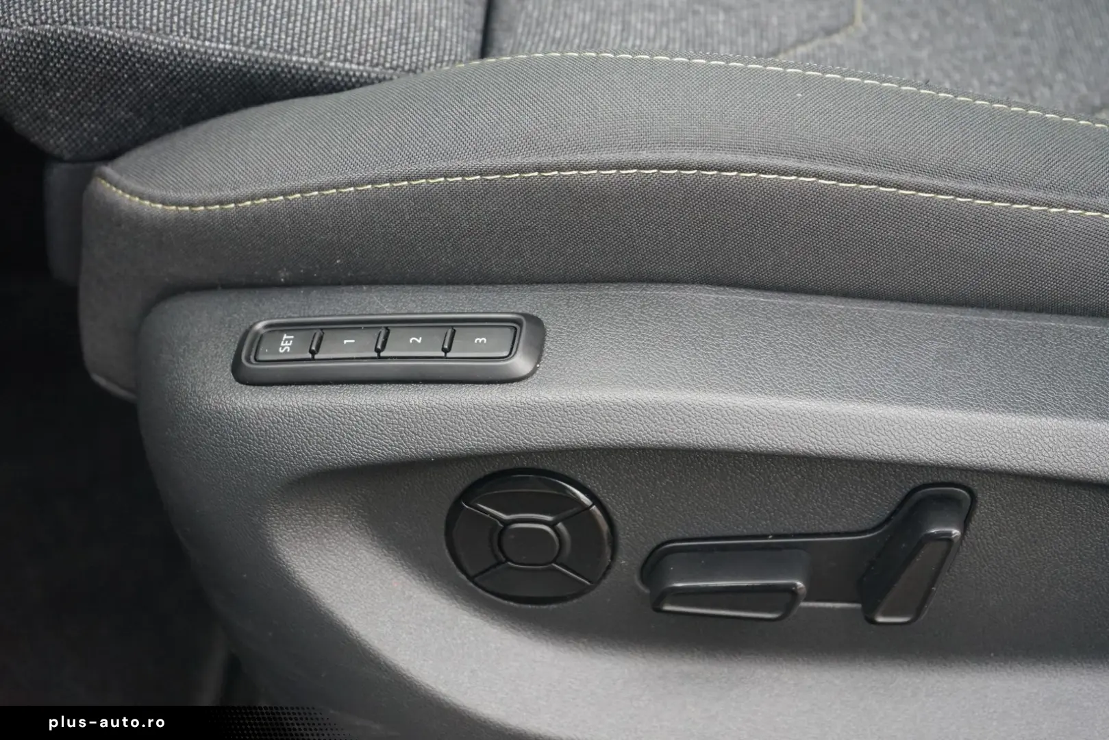 SKODA Kodiaq Selection 1.5 TSI DSG LED 7-Sitzer Pano