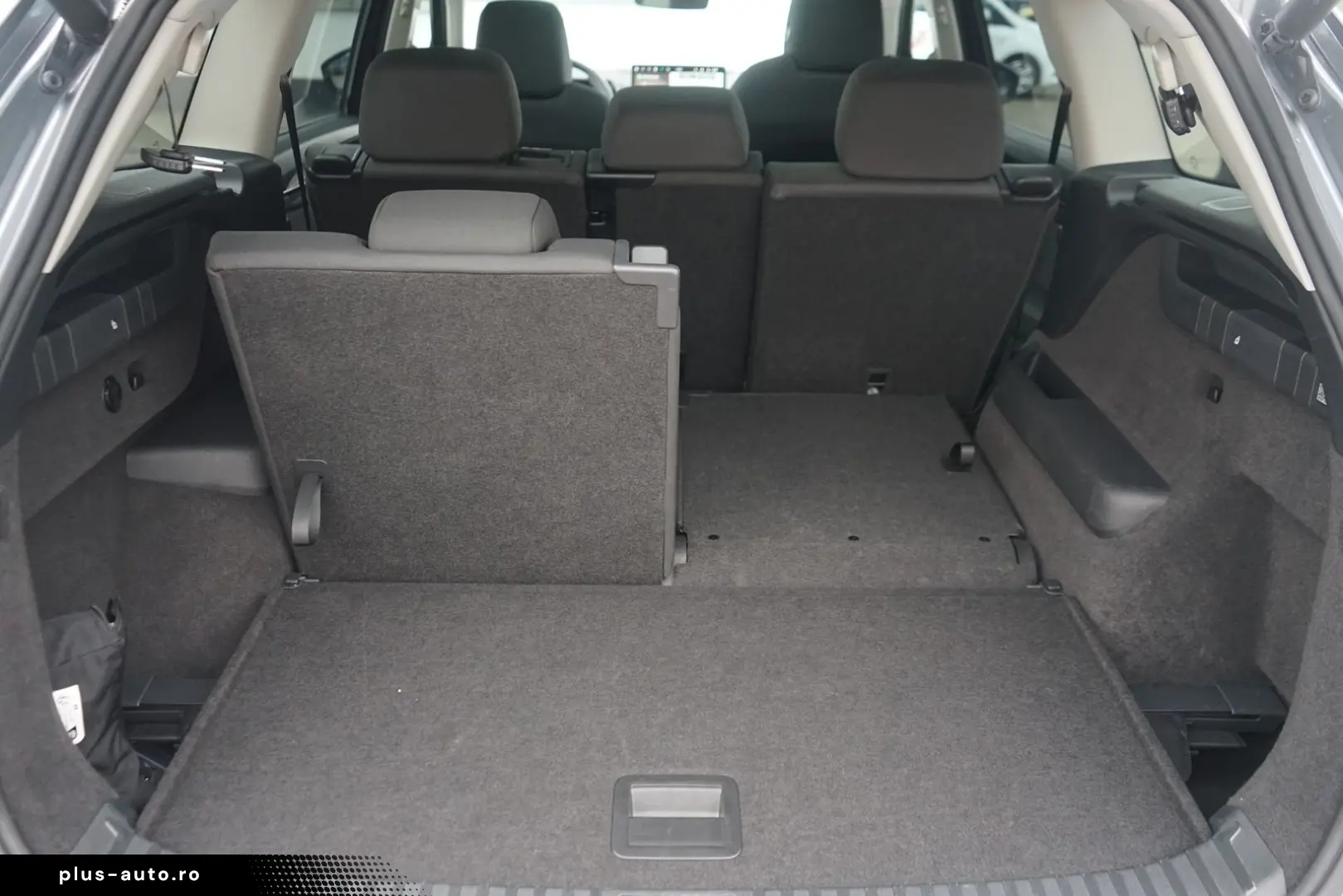 SKODA Kodiaq Selection 1.5 TSI DSG LED 7-Sitzer Pano