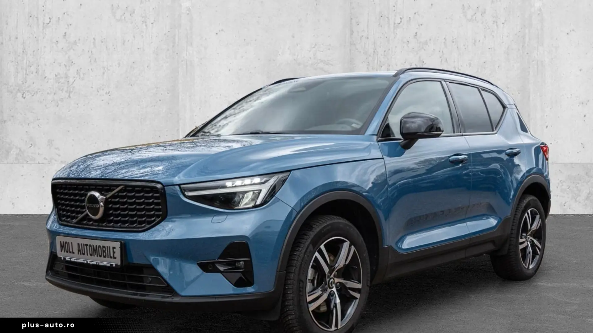Volvo XC40 Plus Dark 2WD Electric Pano Digital Cockpit