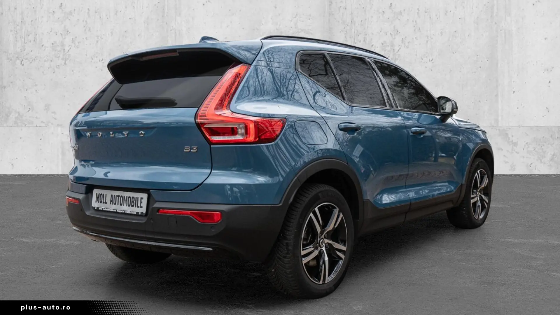 Volvo XC40 Plus Dark 2WD Electric Pano Digital Cockpit