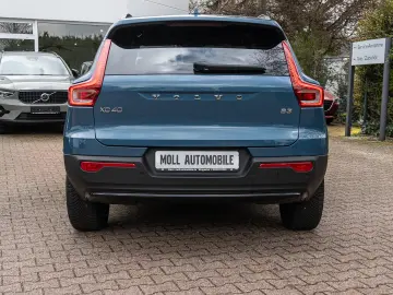 Volvo XC40 Plus Dark 2WD Electric Pano Digital Cockpit