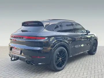 Porsche Cayenne S E-Hybrid Black Edition