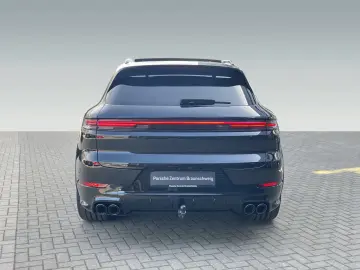 Porsche Cayenne S E-Hybrid Black Edition