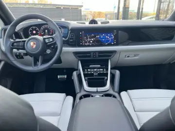 Porsche Cayenne S E-Hybrid Black Edition