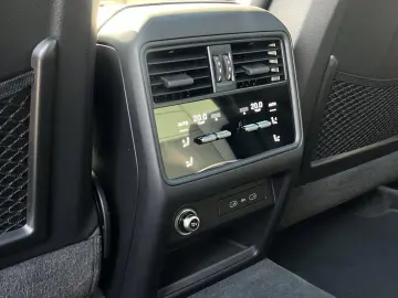 Porsche Cayenne S E-Hybrid Black Edition