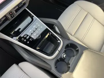 Porsche Cayenne S E-Hybrid Black Edition