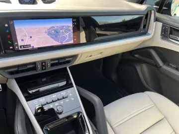 Porsche Cayenne S E-Hybrid Black Edition