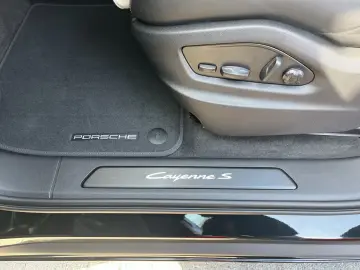 Porsche Cayenne S E-Hybrid Black Edition