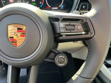 Porsche Cayenne S E-Hybrid Black Edition