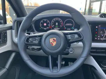Porsche Cayenne S E-Hybrid Black Edition