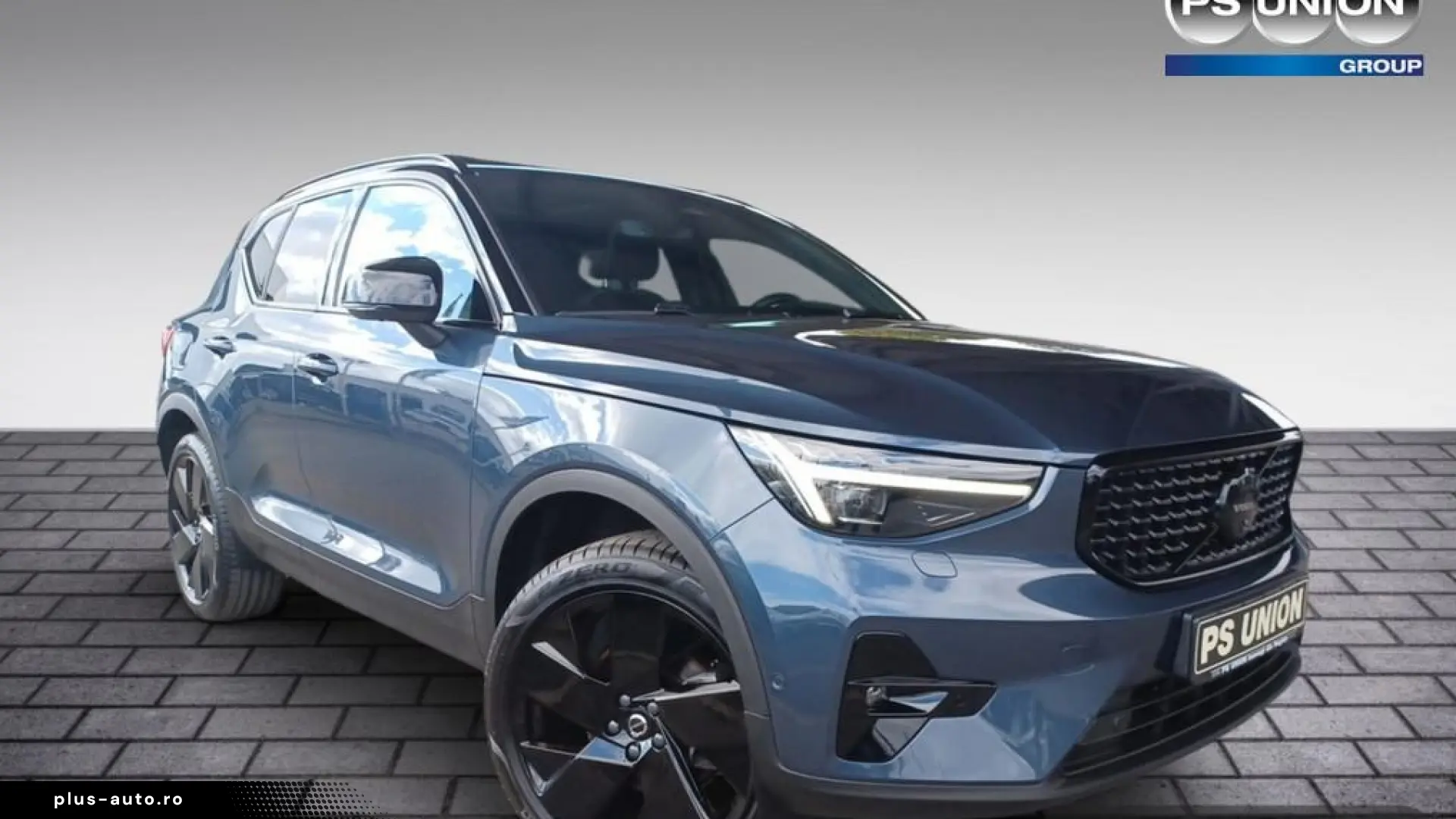 Volvo XC40 B3 Ultra Black Edition Panoramic Auxiliary Heater