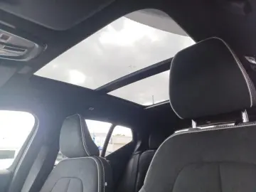 Volvo XC40 B3 Ultra Black Edition Panoramic Auxiliary Heater